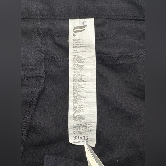 Fabletics Lightweight Pants Mens Size 33x32 Black Golf Chino Performance - Picture 6 of 10
